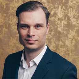 Dr. Olaf Maecker